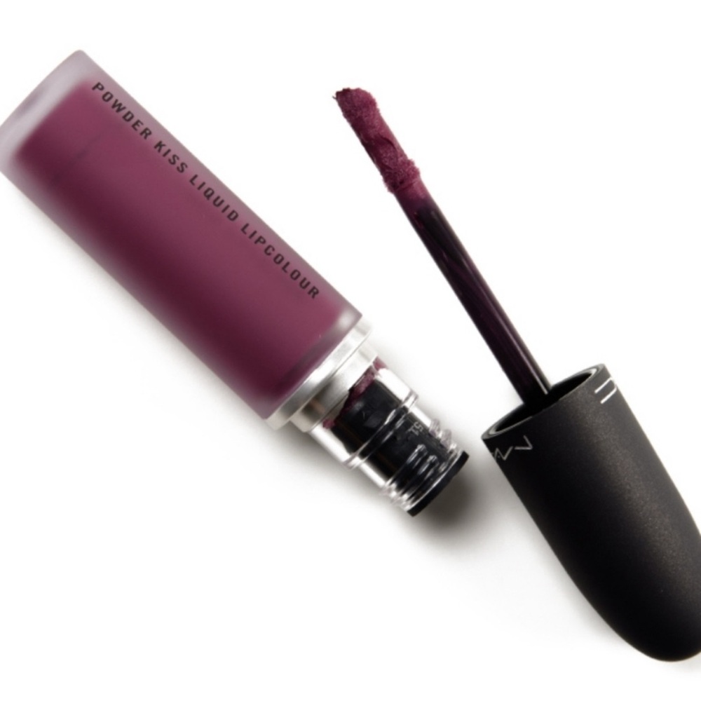 MAC Got A Callbackk Powder Kiss Liquid Lipcolour